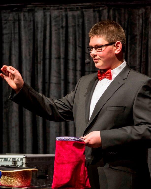 Čarodej Jan med nastopom